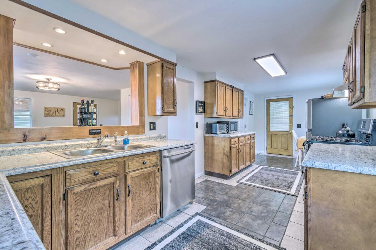 Watkins Glen Lakeview Cottage With Waterfall! Bagian luar foto